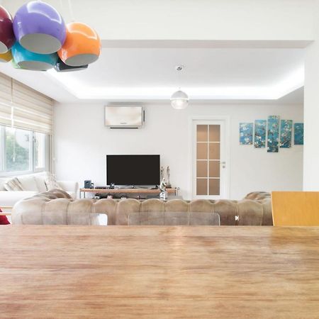 Central And Vibrant Flat With Balcony In Besiktas İstanbul Dış mekan fotoğraf